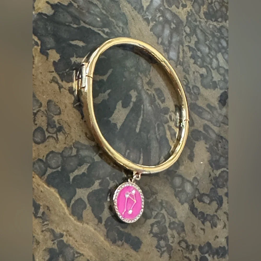 Kate Spade, Libra “SHE SCALES GREAT HEIGHTS" - Picture 5 of 8